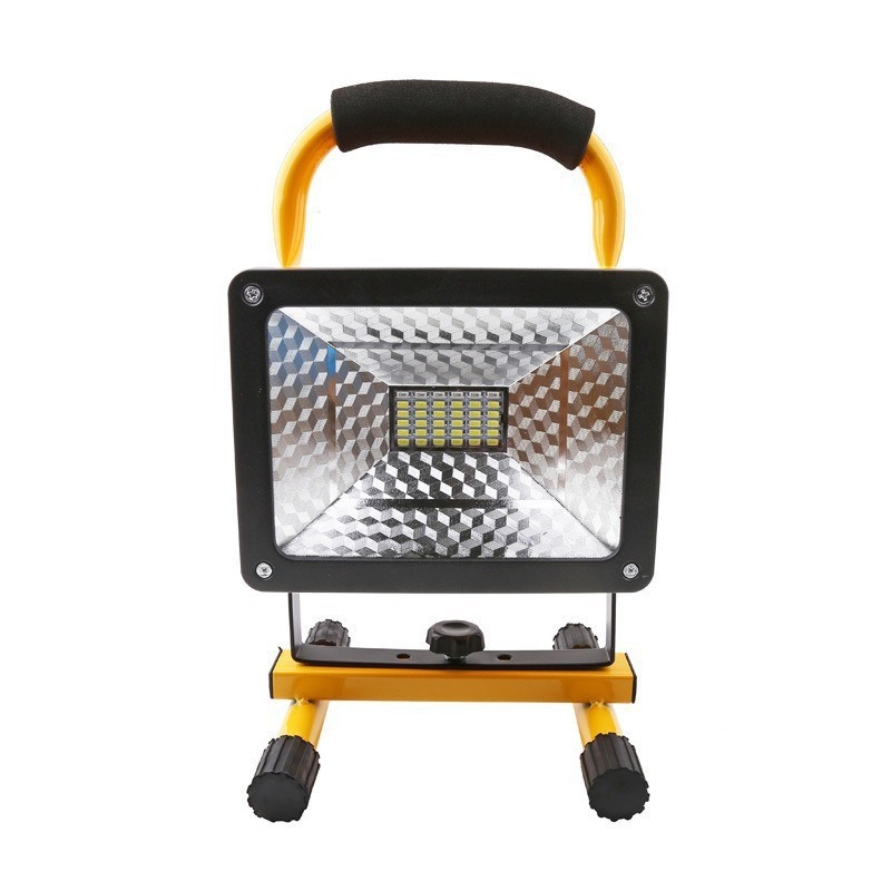 Faretto Portatile Ricaricabile - Outdoor Lighting Vendor recensione e prezzo